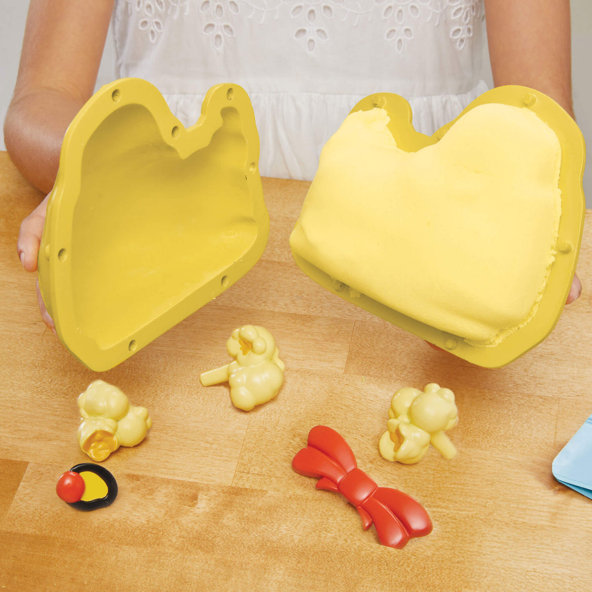 Creative Chefs? Bluey - Duck Cake Kit