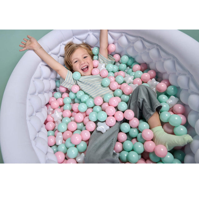 Inflatable Ball Pit w/ 250 Balls